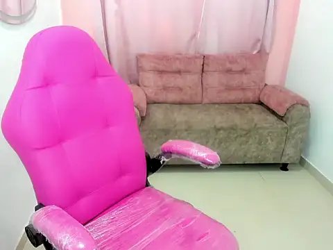 Emiss Jones online show from 10-30-25, 01:34