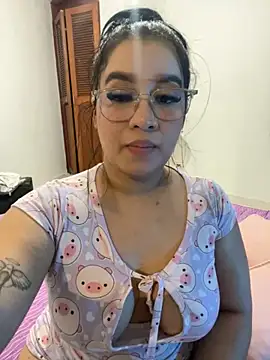 Aliciawhitee online show from 11-07-25, 01:05