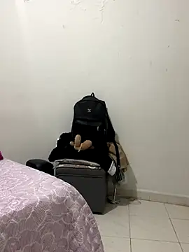 Aliciawhitee online show from 12-14-25, 03:01