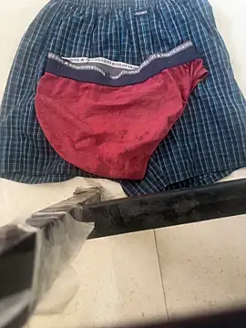 Snapshot of longfuckk chatting on 03-11-26, 03:12 longfuckk online show from 03-11-26, 03:12