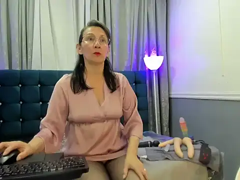Snapshot of Oriana_Jhonson chatting on 05-27-26, 12:29 Oriana Jhonson online show from 05-27-26, 12:29