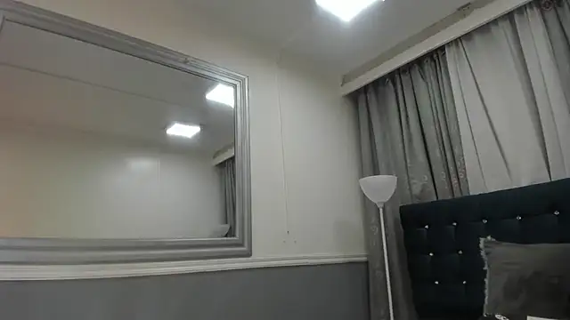 Snapshot of Oriana_Jhonson chatting on 06-02-26, 12:45 Oriana Jhonson online show from 06-02-26, 12:45