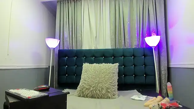 Snapshot of Oriana_Jhonson chatting on 07-15-26, 12:49 Oriana Jhonson online show from 07-15-26, 12:49