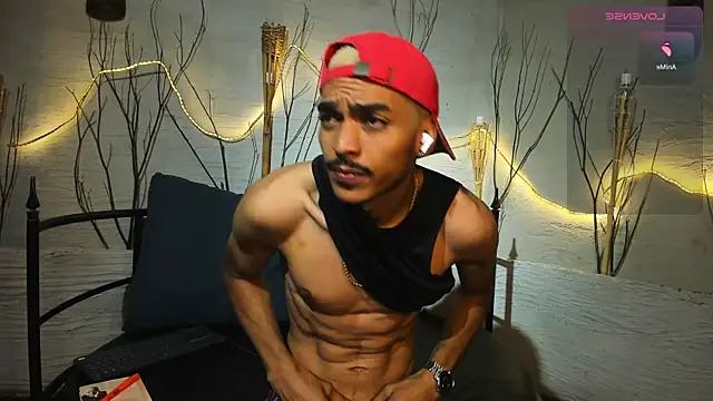 MarcusRain  online show from 12-05-25, 03:59