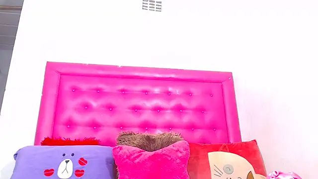 LoloQueen5 online show from 03-18-26, 09:29