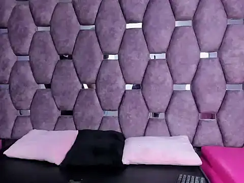 Snapshot of hazel_18_ chatting on 04-09-26, 02:44 hazel 18 online show from 04-09-26, 02:44