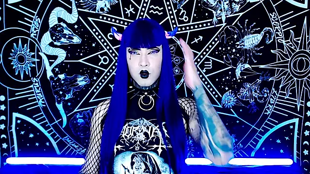 Snapshot of naomi_satan chatting on 11-19-25, 12:32 naomi satan online show from 11-19-25, 12:32