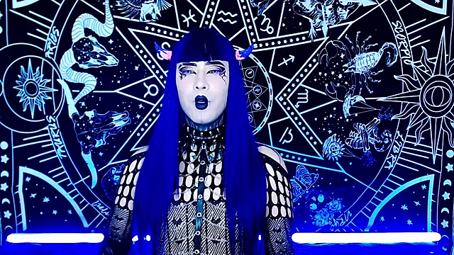 Snapshot of naomi_satan chatting on 11-22-25, 01:04 naomi satan online show from 11-22-25, 01:04