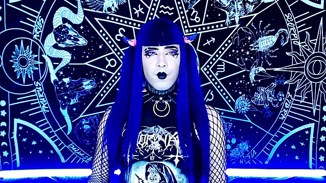 Snapshot of naomi_satan chatting on 12-04-25, 12:31 naomi satan online show from 12-04-25, 12:31