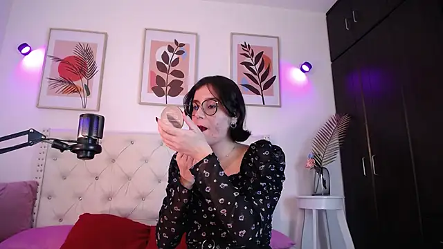 barbyehot online show from 11-21-25, 12:21