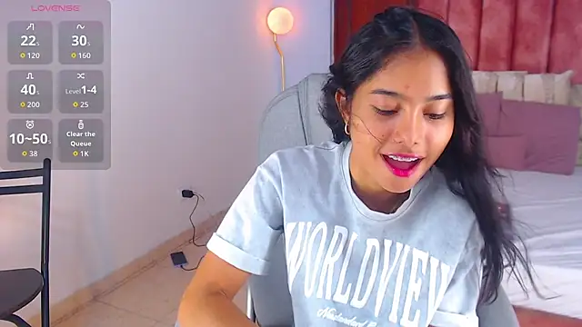 Milaa Star  online show from 09-25-25, 04:05