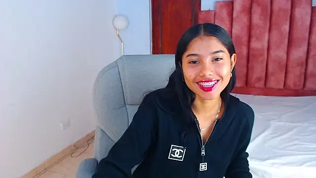 Milaa Star  online show from 10-09-25, 04:10