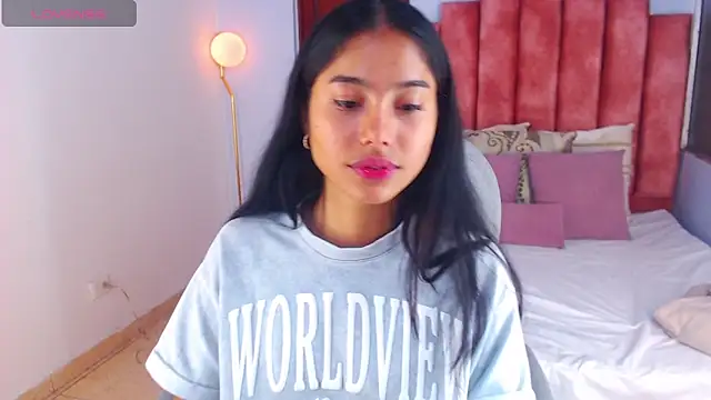 Milaa Star  online show from 10-11-25, 03:39