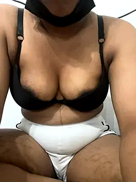 Mujerlunalinda online show from 10-14-25, 07:20