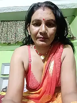 Snapshot of ZIVAA chatting on 06-12-26, 07:24 ZIVAA online show from 06-12-26, 07:24