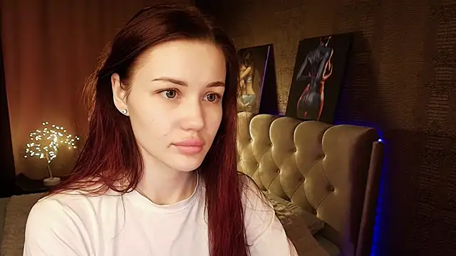 Snapshot of Aria_Mila chatting on 06-16-26, 03:09 Aria Mila online show from 06-16-26, 03:09