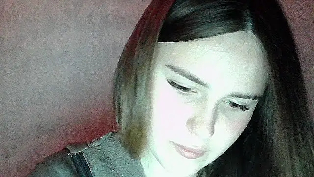 SweetLoraa online show from 04-26-26, 08:39