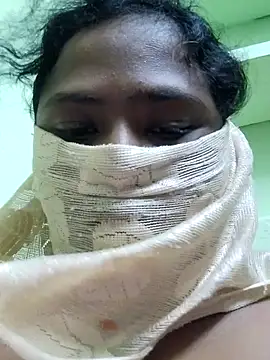 Snapshot of Tamilreethu chatting on 09-29-25, 04:50 Tamilreethu online show from 09-29-25, 04:50