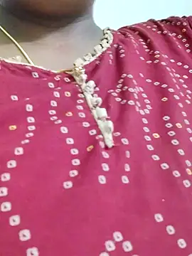 Snapshot of Tamilreethu chatting on 10-07-25, 05:26 Tamilreethu online show from 10-07-25, 05:26