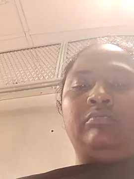 Snapshot of Tamilreethu chatting on 10-08-25, 09:23 Tamilreethu online show from 10-08-25, 09:23