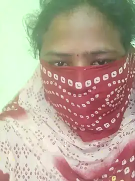 Snapshot of Tamilreethu chatting on 10-11-25, 04:55 Tamilreethu online show from 10-11-25, 04:55