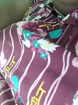 Snapshot of Tamilreethu chatting on 10-14-25, 05:36 Tamilreethu online show from 10-14-25, 05:36