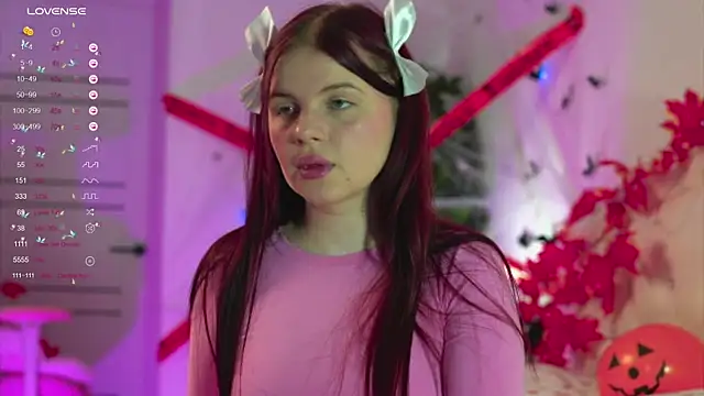 Snapshot of ambershoney chatting on 10-23-25, 07:23 ambershoney online show from 10-23-25, 07:23