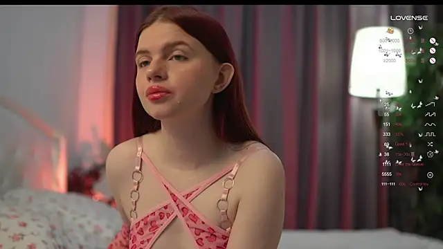 Snapshot of ambershoney chatting on 11-28-25, 10:34 ambershoney online show from 11-28-25, 10:34