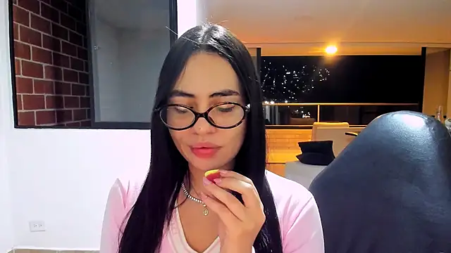 Snapshot of your_babydoll_ chatting on 03-29-26, 03:39 your babydoll online show from 03-29-26, 03:39