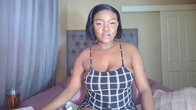 Snapshot of nanababe1 chatting on 03-21-25, 12:06 nanababe1 online show from 03-21-25, 12:06