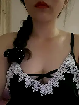 Snapshot of Linda288 chatting on 10-13-25, 10:15 Linda288 online show from 10-13-25, 10:15