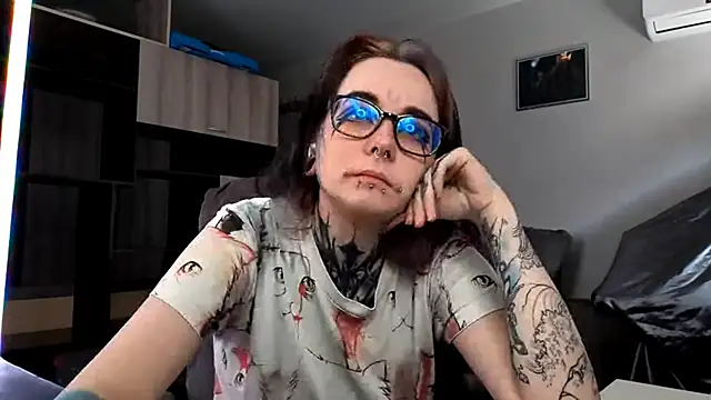 HighelikeGirl online show from 10-02-25, 08:32