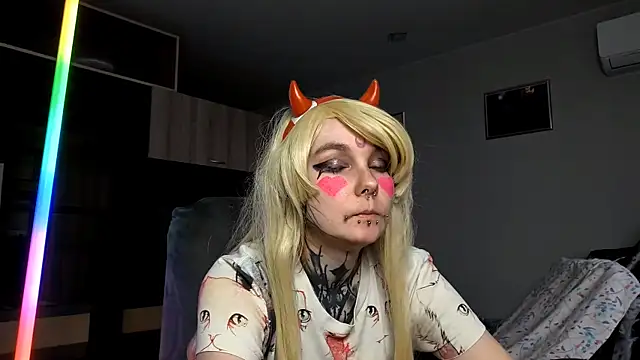 HighelikeGirl online show from 10-11-25, 01:09