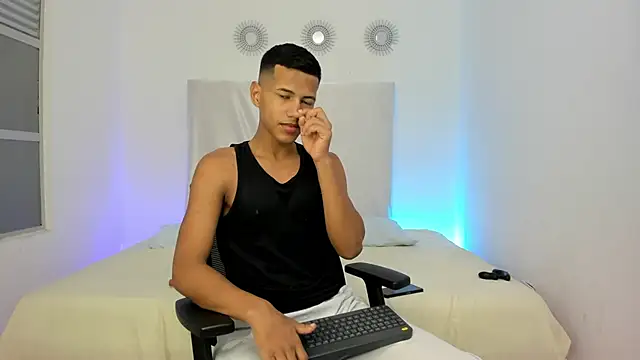 KingStark  online show from 10-01-25, 11:16