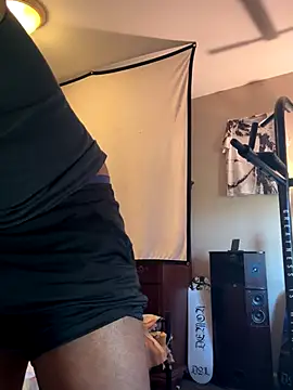 KeYBuMp323 online show from 10-10-25, 02:05