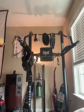 KeYBuMp323 online show from 12-21-25, 04:03