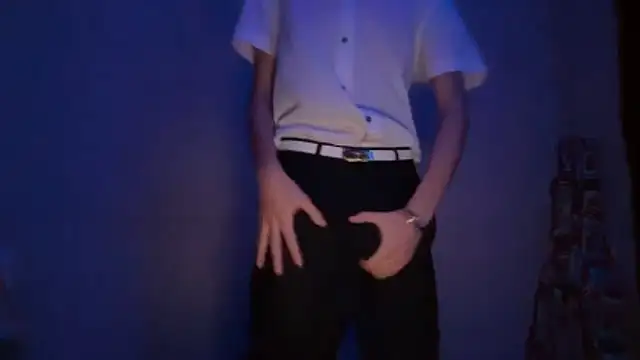 Snapshot of holydirt_luxeno1 chatting on 12-19-25, 01:51 holydirt luxeno1 online show from 12-19-25, 01:51