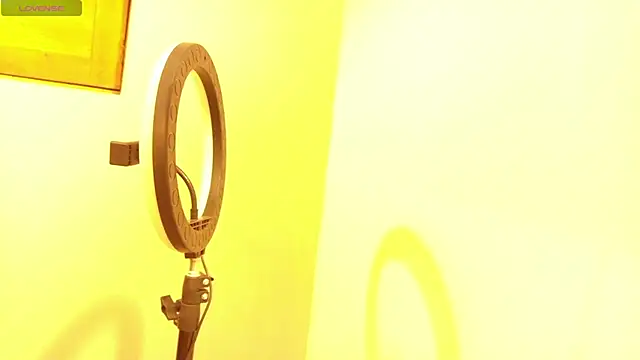 Snapshot of Vanessa_7_ chatting on 09-14-25, 05:23 Vanessa 7 online show from 09-14-25, 05:23