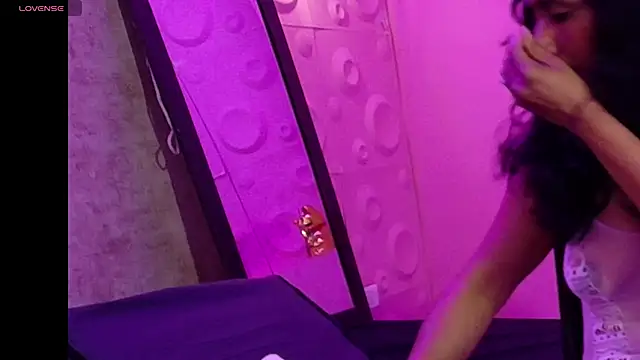 Snapshot of Vanessa_7_ chatting on 10-19-25, 09:59 Vanessa 7 online show from 10-19-25, 09:59