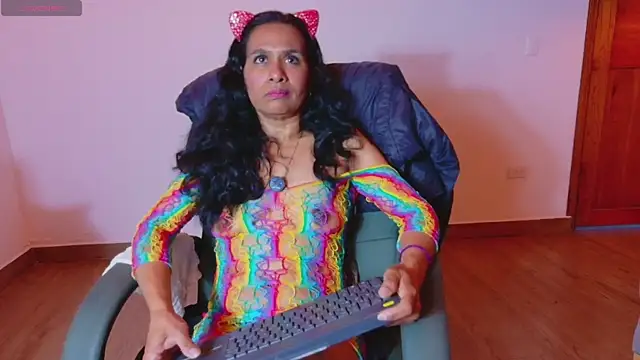 Snapshot of Vanessa_7_ chatting on 01-08-26, 11:07 Vanessa 7 online show from 01-08-26, 11:07