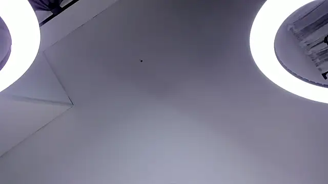 Snapshot of _Saraah chatting on 12-21-25, 05:58 Saraah online show from 12-21-25, 05:58