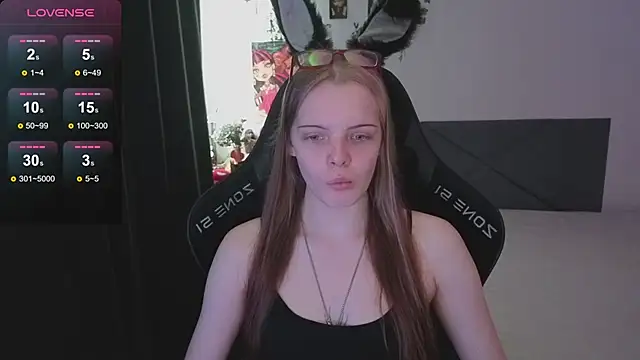 Luna Navy online show from 10-27-25, 09:46