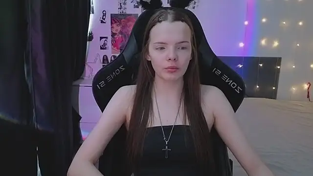 Luna Navy online show from 03-14-26, 06:08