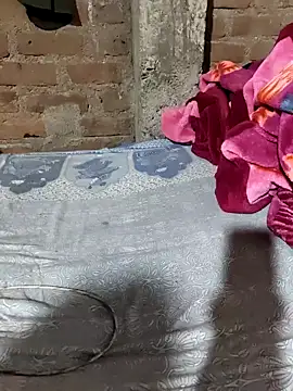 Snapshot of POOJACOUPLE chatting on 11-16-25, 07:08 POOJACOUPLE online show from 11-16-25, 07:08