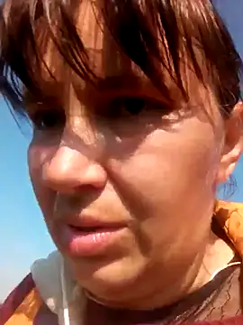 Snapshot of Romashka33011 chatting on 06-11-26, 05:49 Romashka33011 online show from 06-11-26, 05:49
