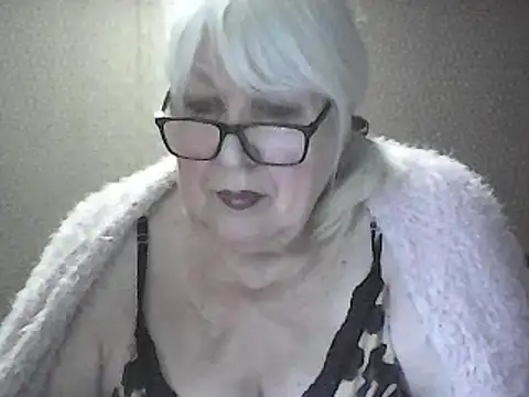 Alexia64231 online show from 04-26-26, 02:48