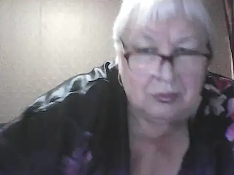 Snapshot of Alexia64231 chatting on 06-02-26, 01:29 Alexia64231 online show from 06-02-26, 01:29