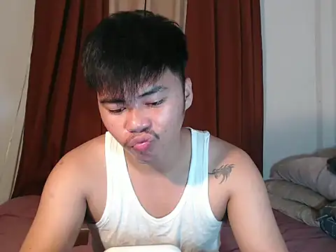 Snapshot of hot_emman chatting on 05-14-26, 12:39 hot emman online show from 05-14-26, 12:39