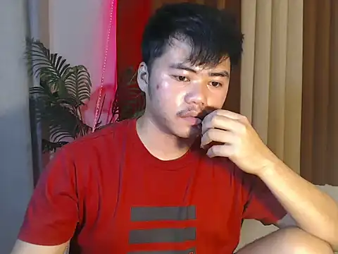 Snapshot of hot_emman chatting on 06-20-26, 02:47 hot emman online show from 06-20-26, 02:47