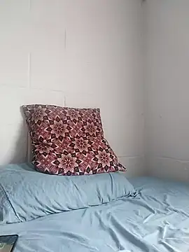 oxxy jean online show from 04-08-26, 01:00